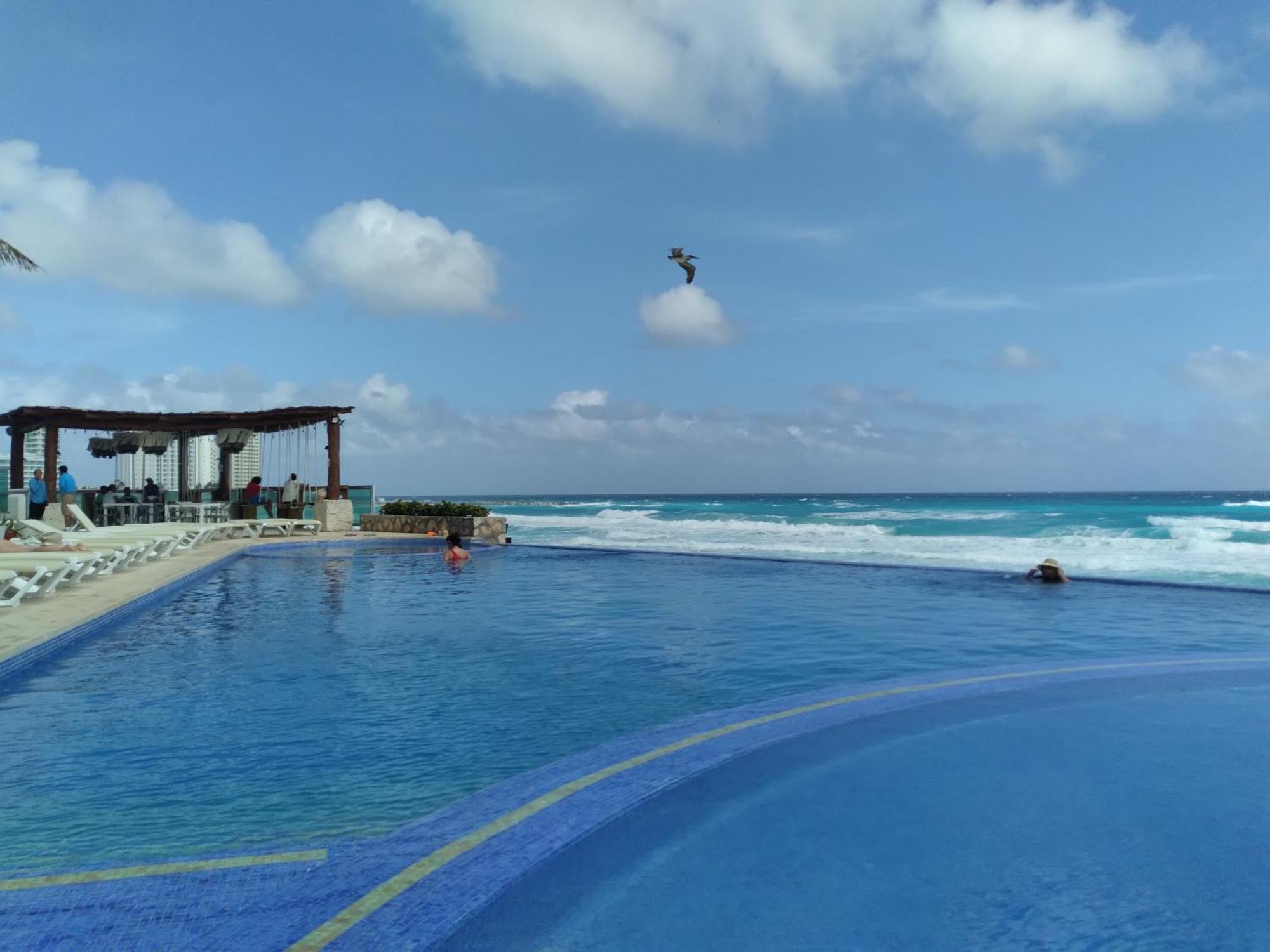 1 Bedroom Seaview Condo In Ocean Dream Resort カンクン エクステリア 写真