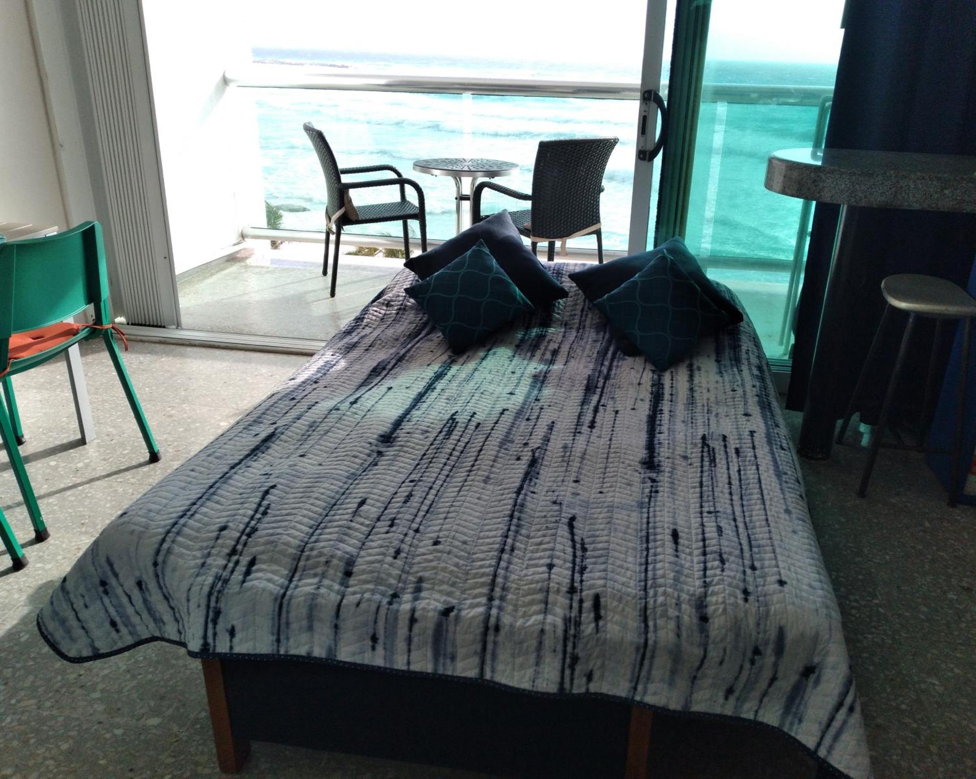1 Bedroom Seaview Condo In Ocean Dream Resort カンクン エクステリア 写真