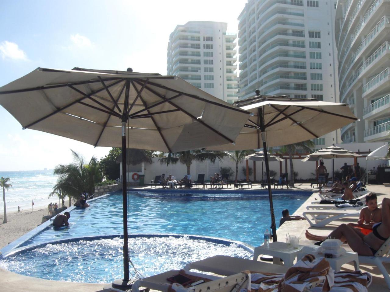 1 Bedroom Seaview Condo In Ocean Dream Resort カンクン エクステリア 写真